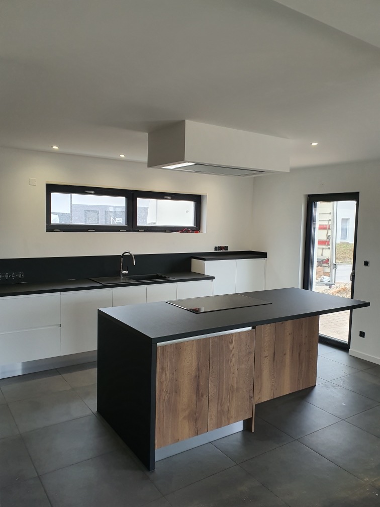 CUISINES AVEC HOTTE DE PLAFOND Schiltigheim