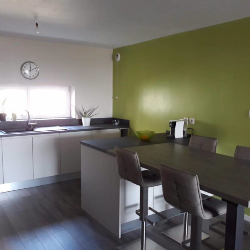 CUISINES AVEC ILOTS ET PLATEAUX DE TABLE Molsheim 1