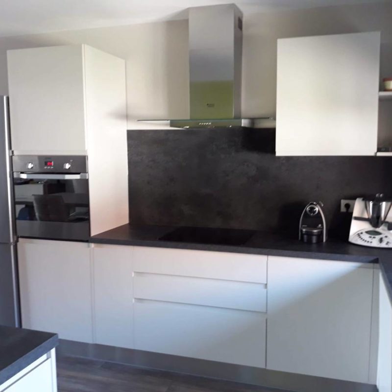 CUISINES AVEC ILOTS ET PLATEAUX DE TABLE Saverne 2