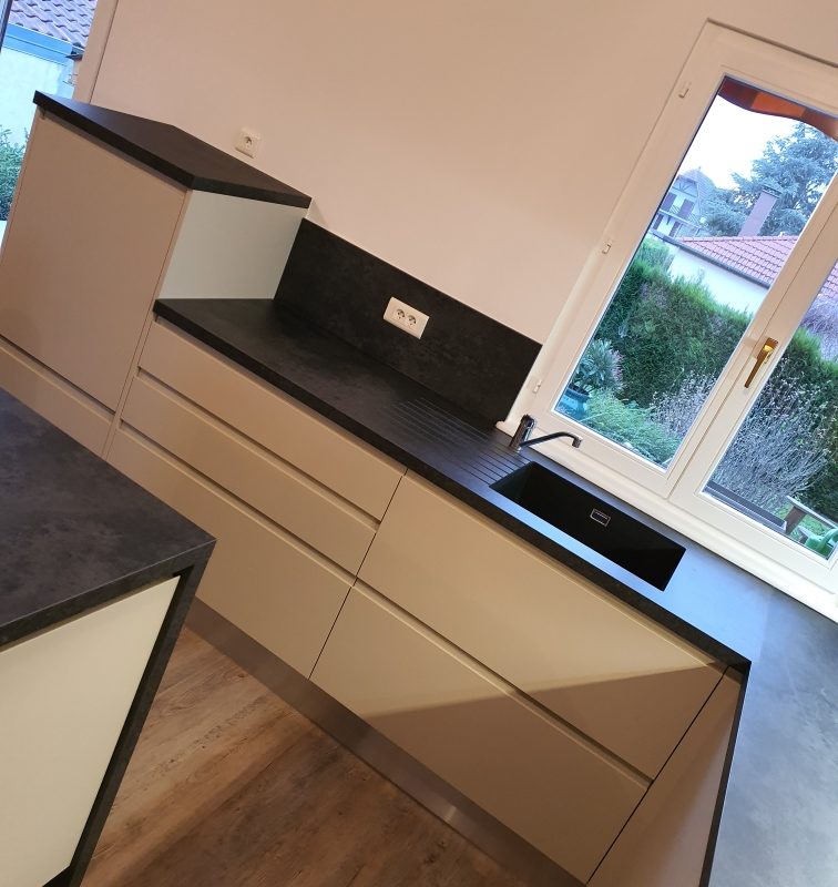 CUISINES PLANS DE TRAVAIL COMPACT Haguenau 55
