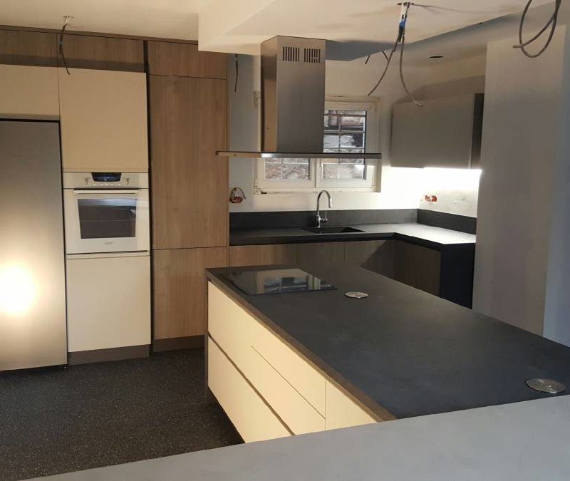 CUISINES PLANS DE TRAVAIL COMPACT Ostwald 34