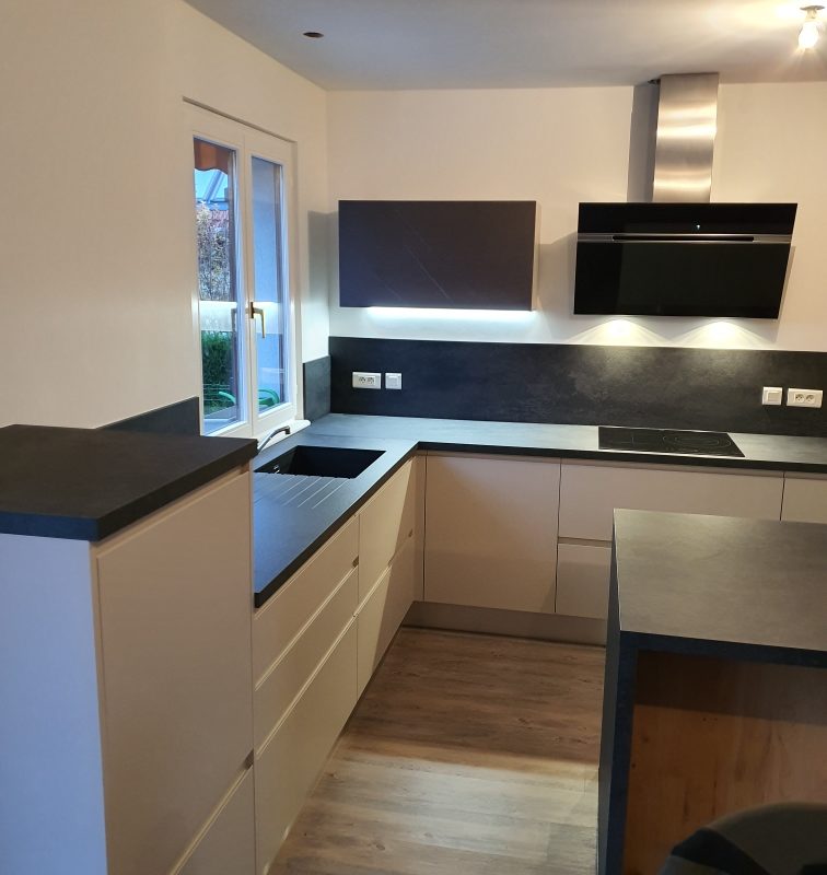 CUISINES PLANS DE TRAVAIL COMPACT Ostwald 58