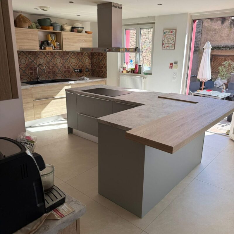 Cr&eacute;ation d&rsquo;un &icirc;lot central dans une cuisine existante Molsheim 0